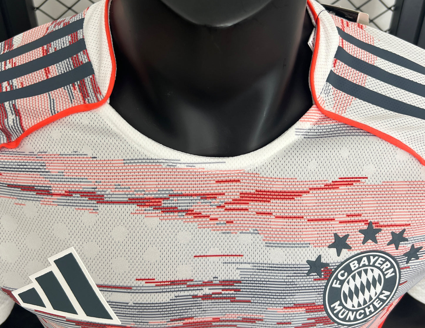 FC BAYERN 25/26 PLAYER VERSION